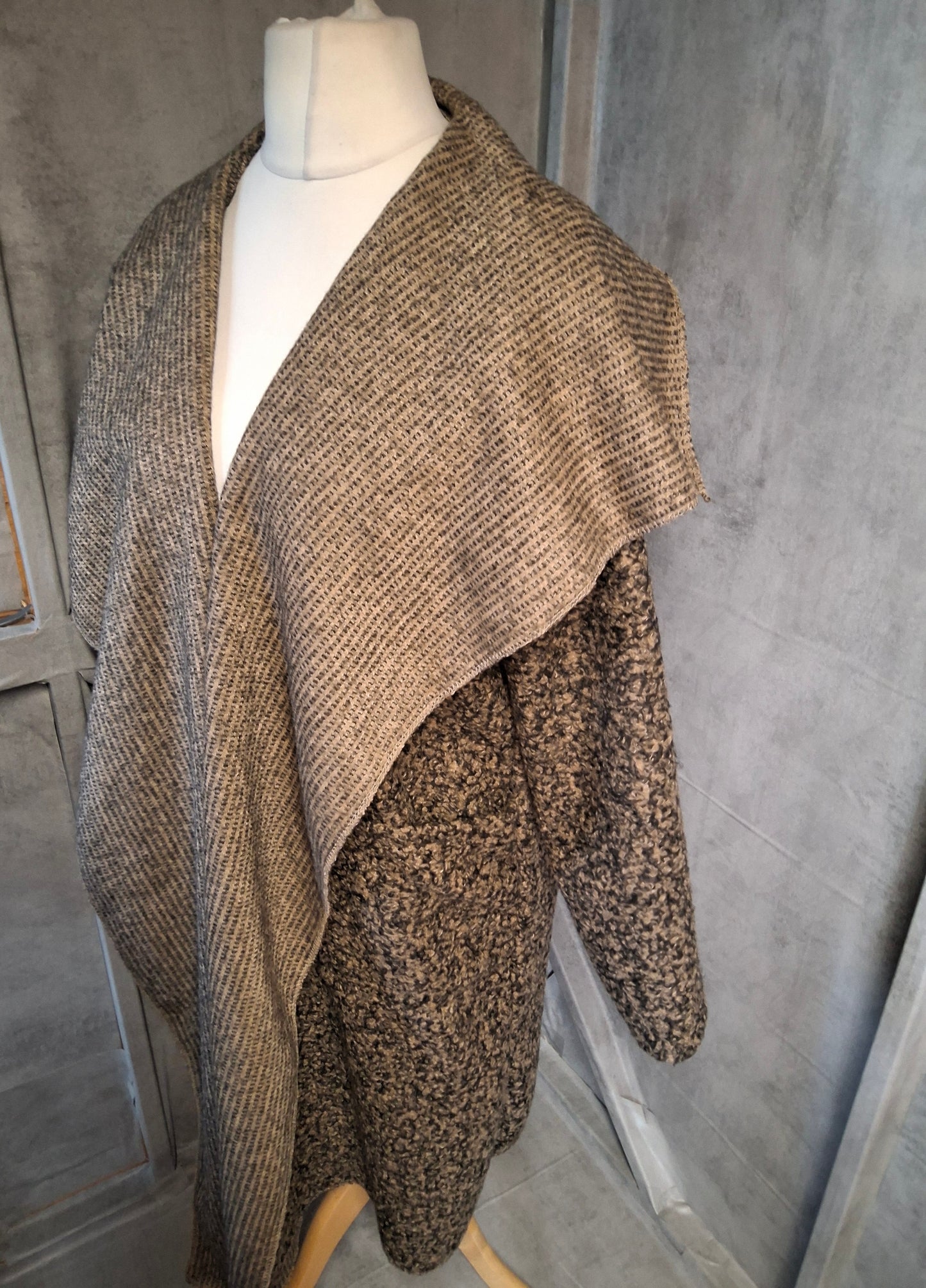 Made in Italy Diverse Brown & Black Knit Open Midi Wrap Cardigan Coat – One Size