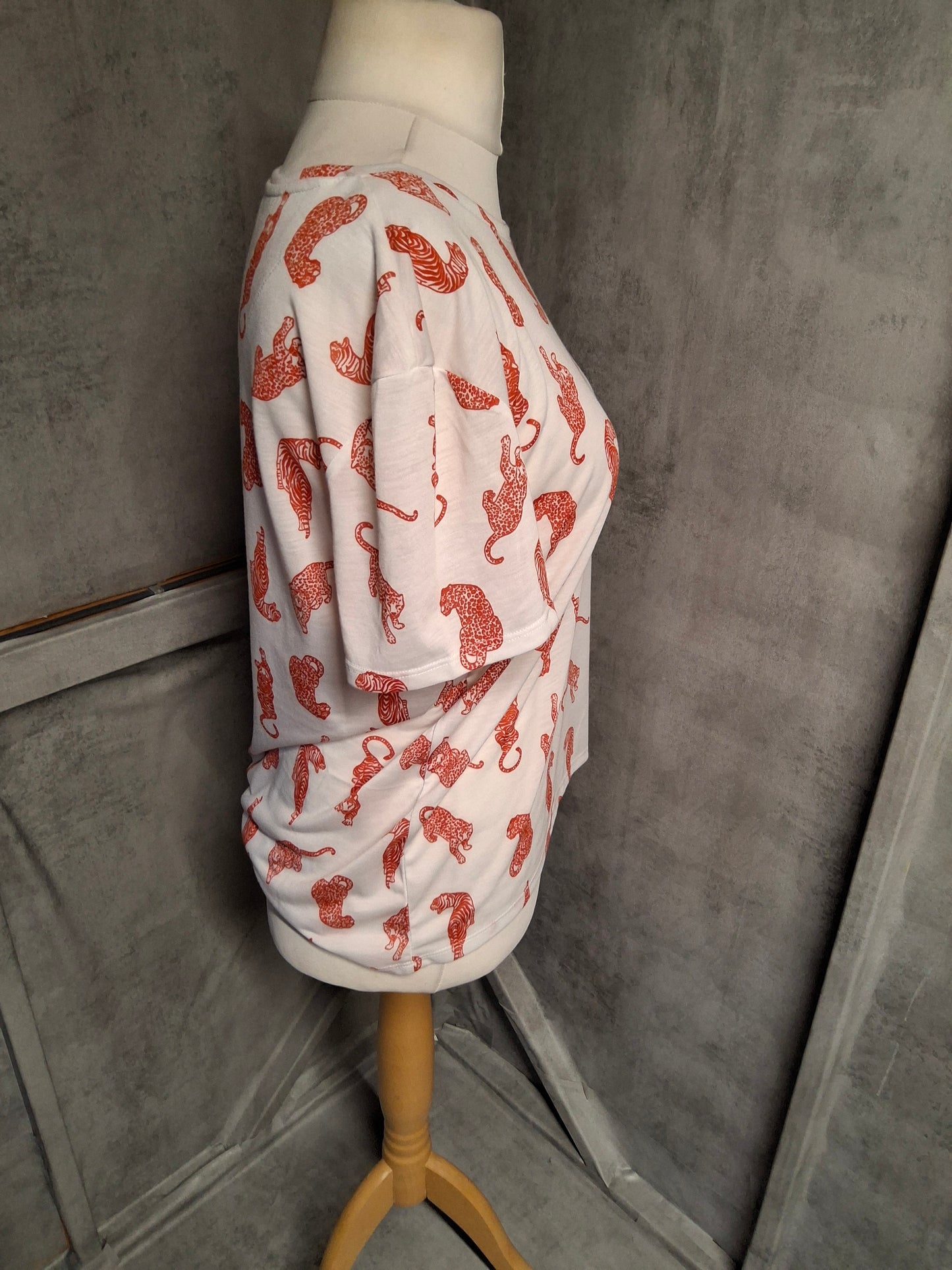 M&S White & Orange Animal Print Tee – Statement Tiger Vibes – Size 12