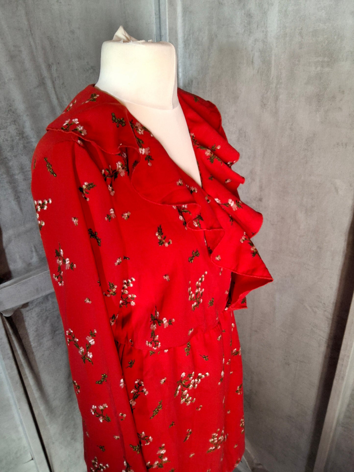 Vero Moda Red Floral Frill Wrap Dress – Size M (UK size 10/12) – NWT