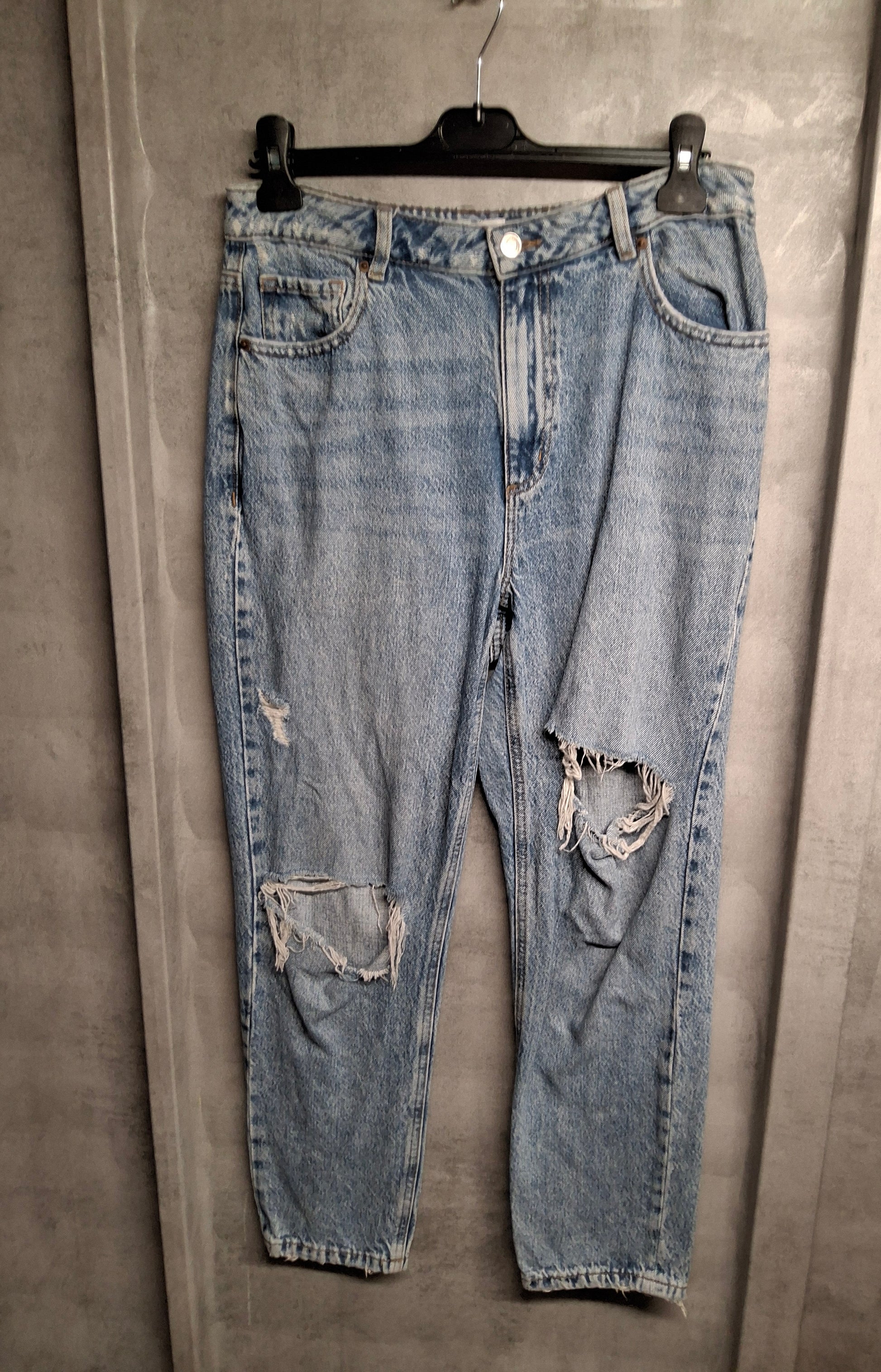 Dynamite ‘Claudia’ Distressed High-Waist Slim Jeans – Size 8 – Effortless Edge