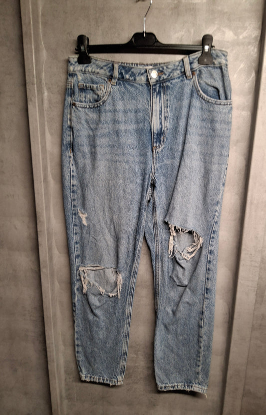 Dynamite ‘Claudia’ Distressed High-Waist Slim Jeans – Size 8 – Effortless Edge
