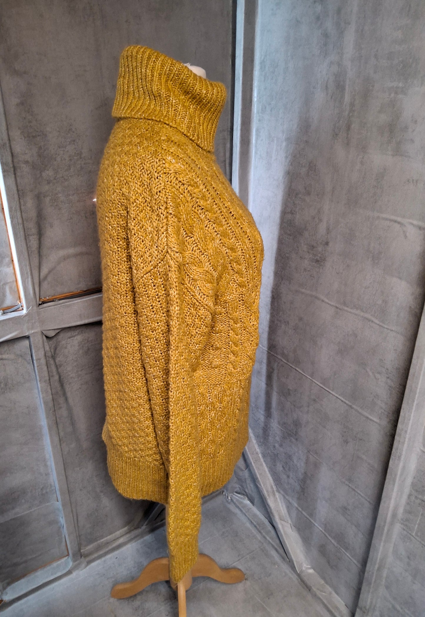 F&F Mustard Yellow Oversized Chunky Knit Turtleneck Jumper – Size 8