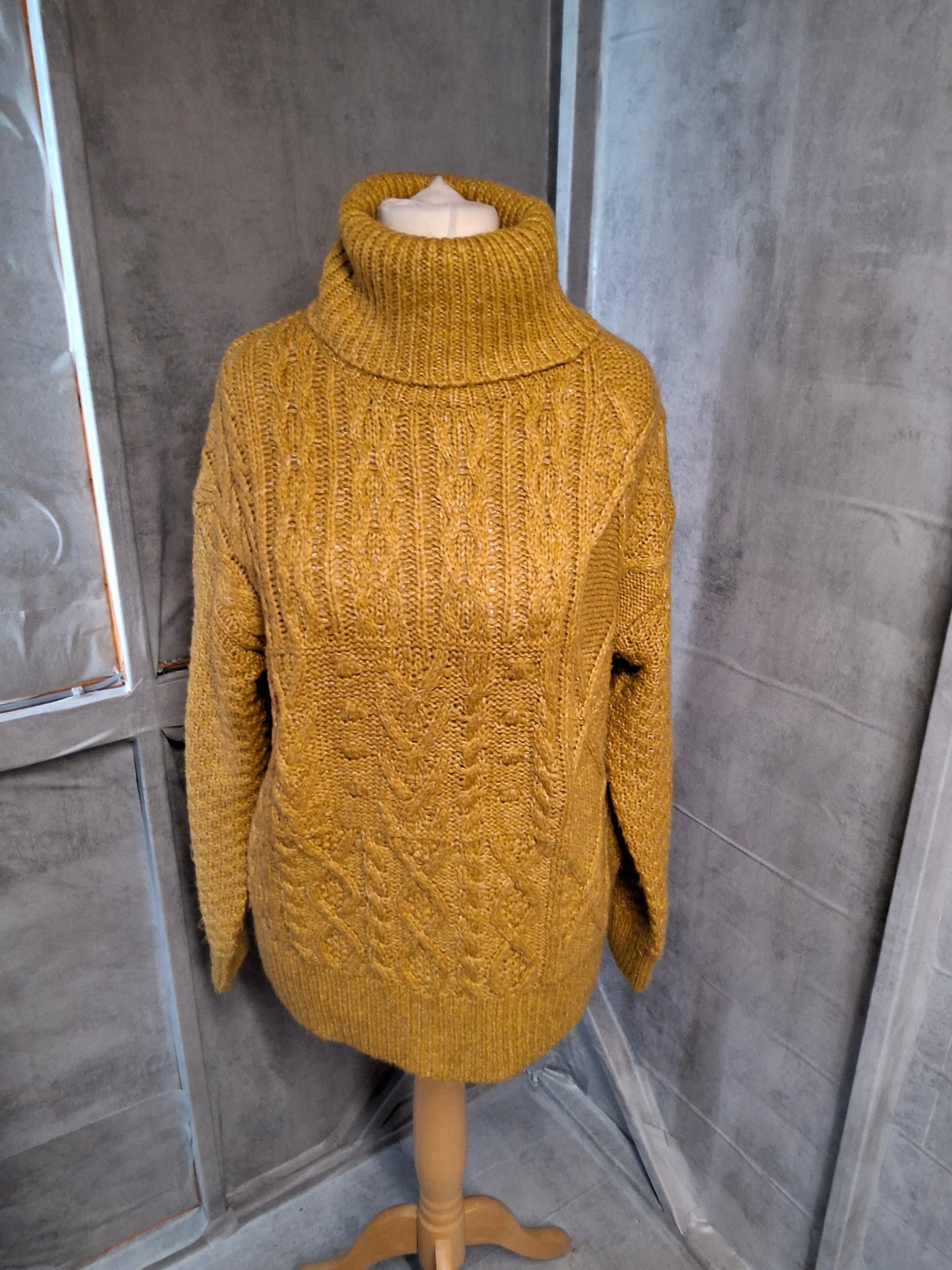 F&F Mustard Yellow Oversized Chunky Knit Turtleneck Jumper – Size 8
