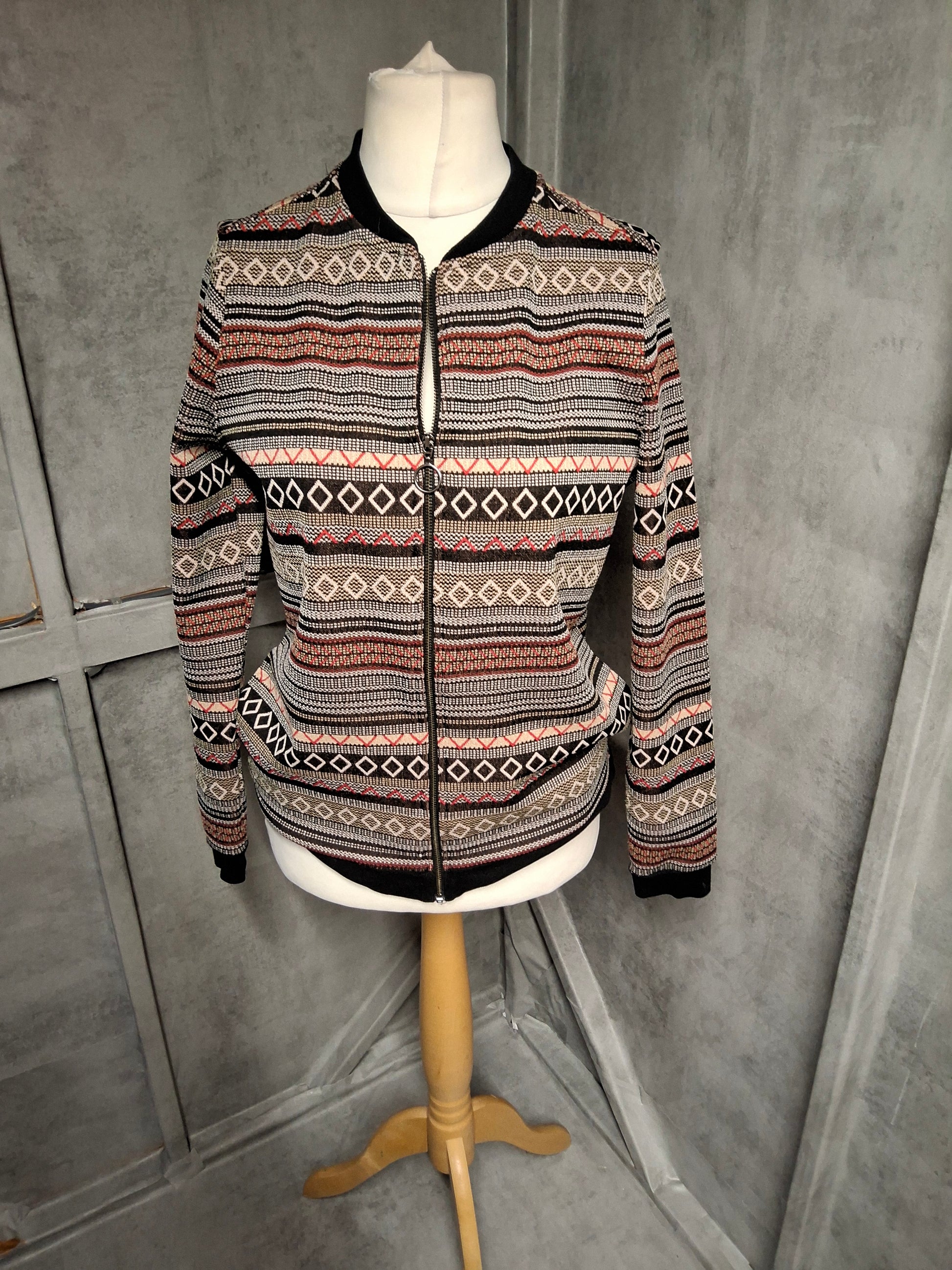 Next Zip-Up Patterned Cardigan – Size 12, Bold, Lightweight & Chic
